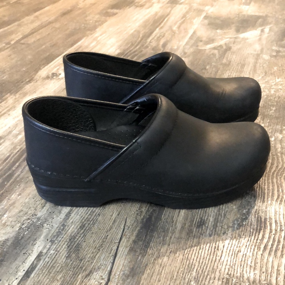 Dansko Classic Black Leather Clogs Size 38